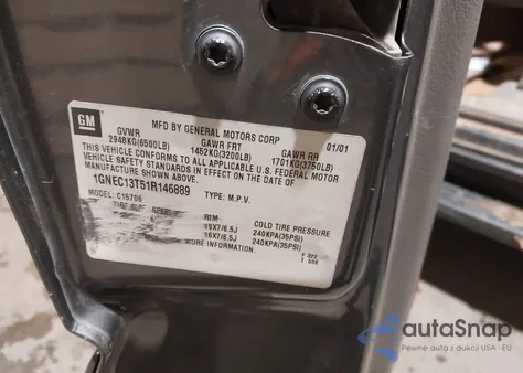 2001 Chevrolet Tahoe Lt из США, поврежденный, VIN 1GNEC13T51R146889